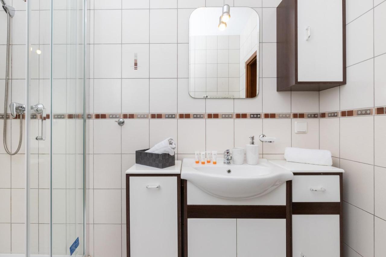 Patio Mare With Free Garage Parking By Renters Apartament *